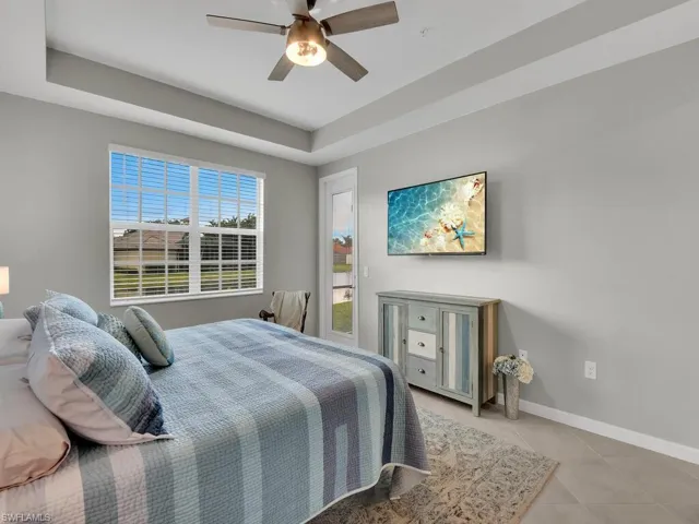 Master Bedroom w/ Lanai Access