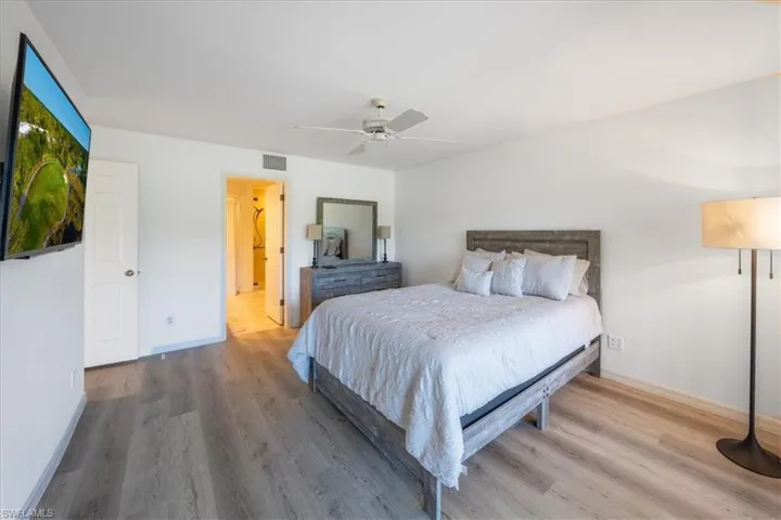792 Eagle Creek Dr 101, Naples, Florida 34113