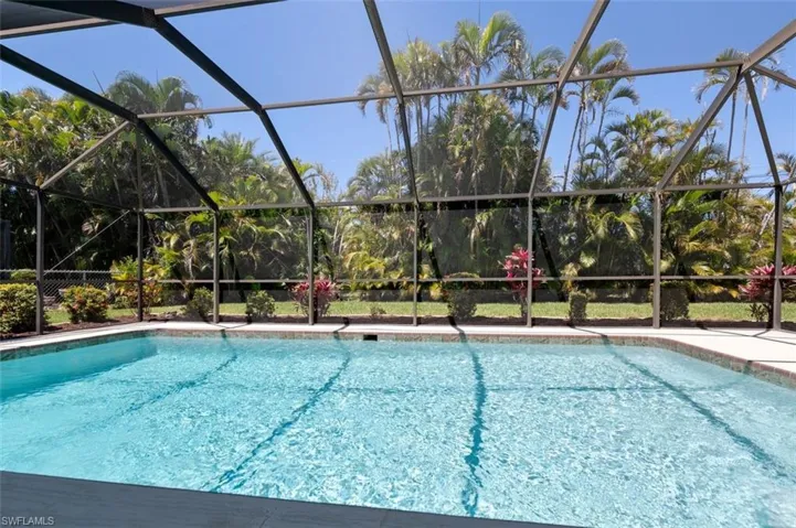605 Se 35th Ter, Cape Coral Fl 33904