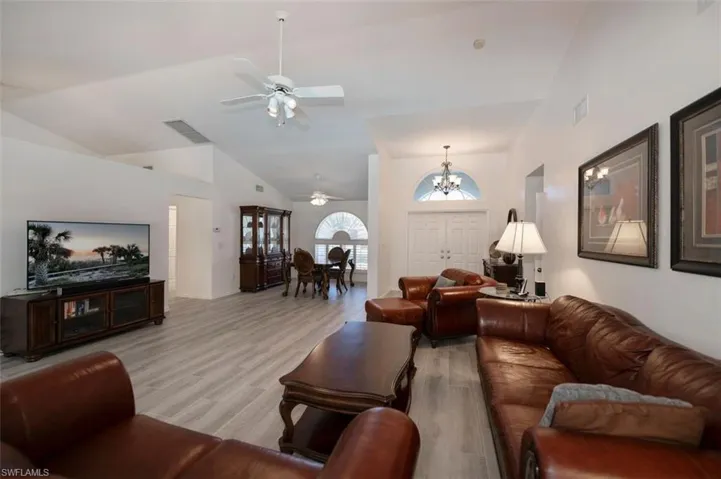 605 Se 35th Ter, Cape Coral Fl 33904