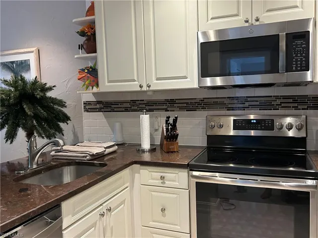 3321 Olympic Dr 625, Naples, Florida 34105