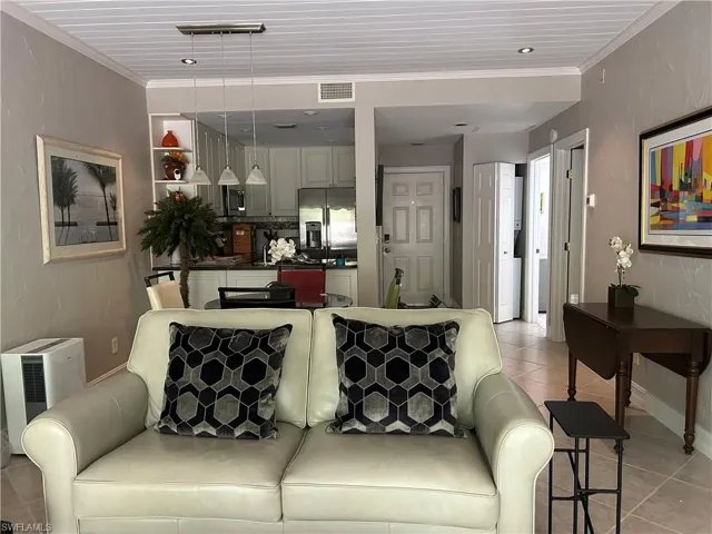 3321 Olympic Dr 625, Naples, Florida 34105