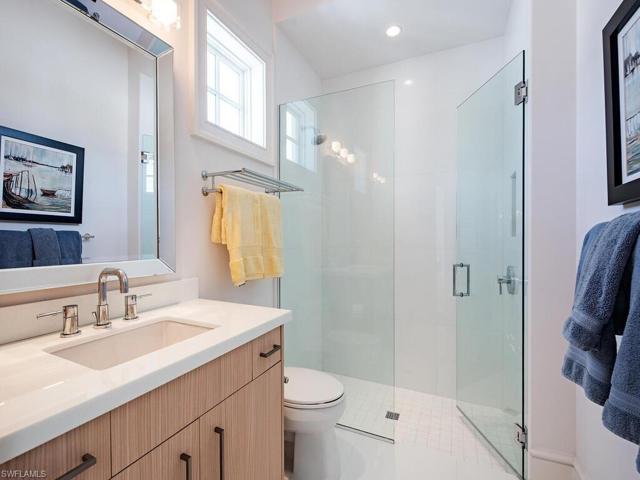 Den/Guest 3 Bath
