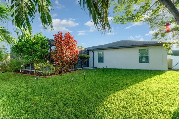 Rear view of the home.