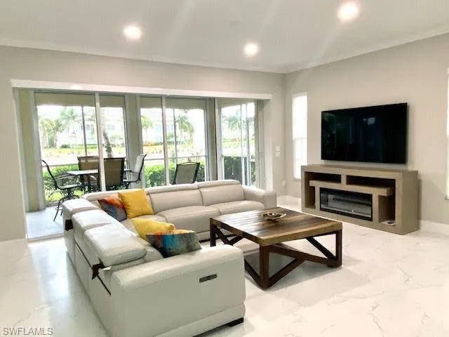 330 Grove CT, Naples, FL 34110,224083450