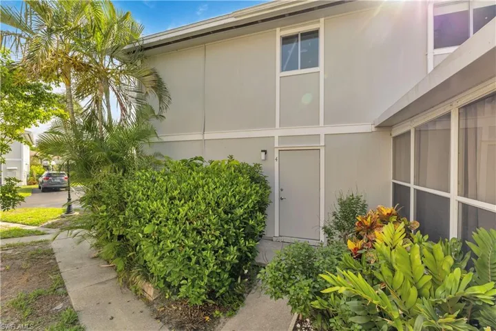 3284 Royal Canadian Trce 4, Fort Myers, Florida 33907