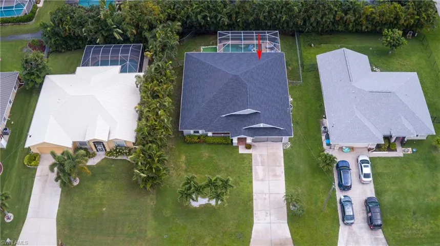 Birds eye view of property