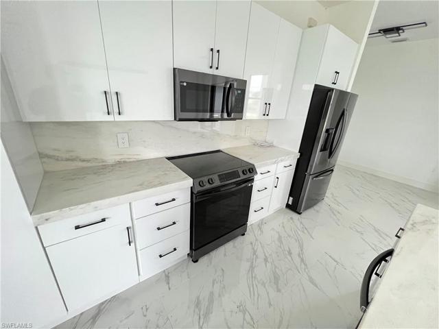 Closer Kitchen Pictures!