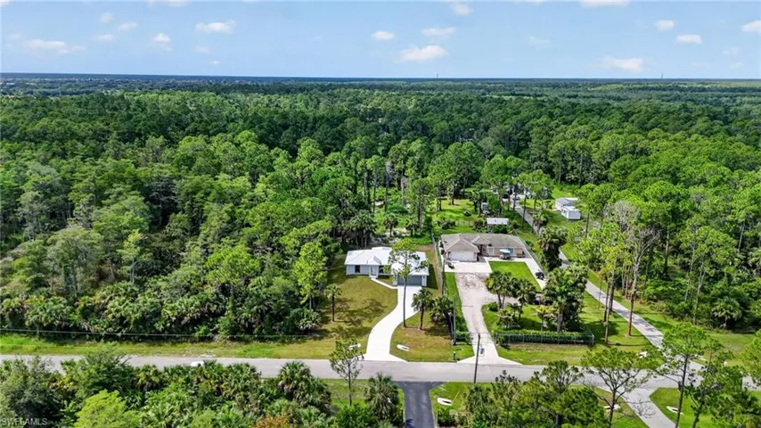 436 41 St Ave Ne Ave, Naples, Florida 34120