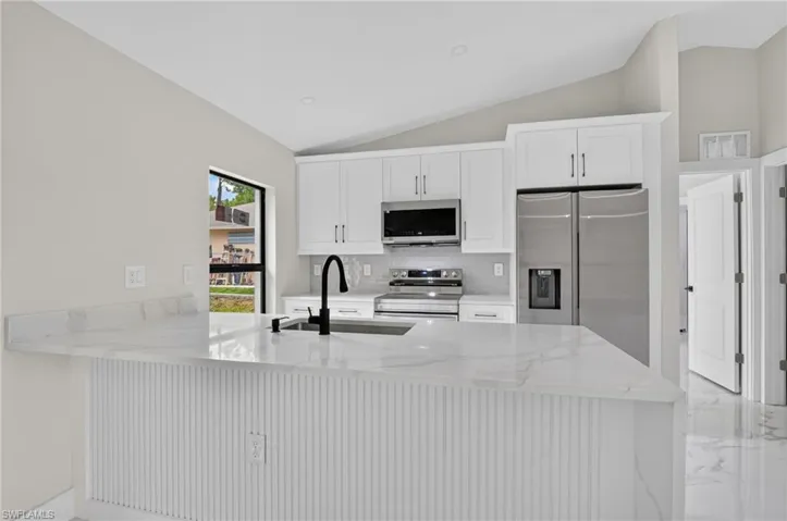 436 41 St Ave Ne Ave, Naples, Florida 34120