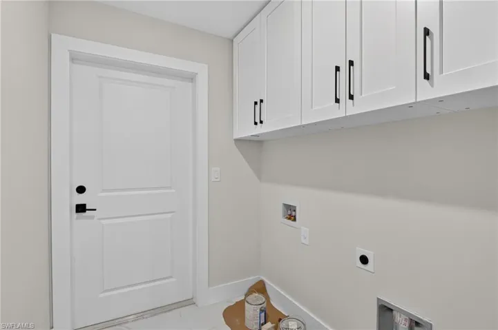 436 41 St Ave Ne Ave, Naples, Florida 34120