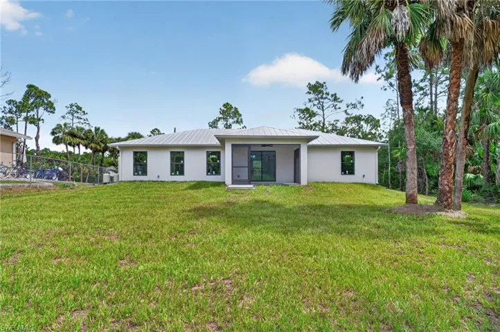436 41 St Ave Ne Ave, Naples, Florida 34120