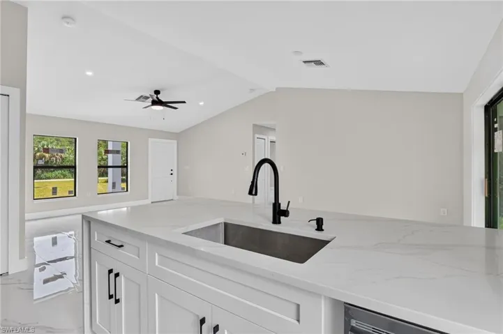 436 41 St Ave Ne Ave, Naples, Florida 34120