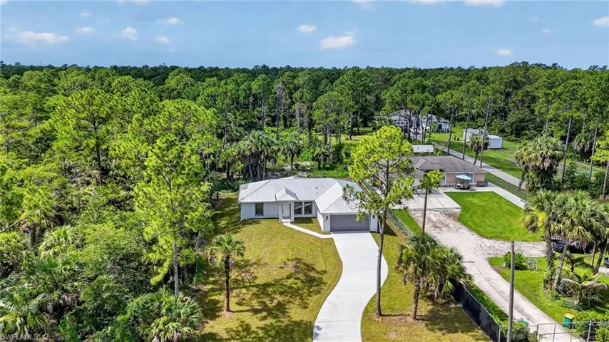 436 41 St Ave Ne Ave, Naples, Florida 34120