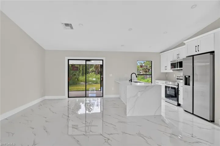 436 41 St Ave Ne Ave, Naples, Florida 34120