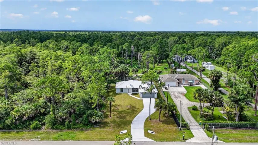 436 41 St Ave Ne Ave, Naples, Florida 34120
