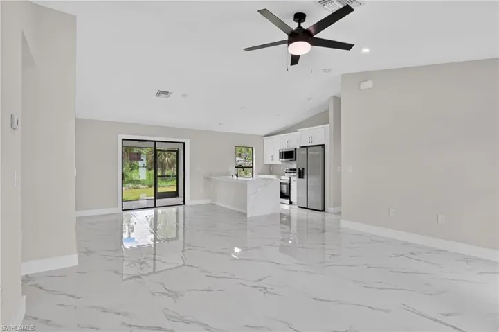 436 41 St Ave Ne Ave, Naples, Florida 34120