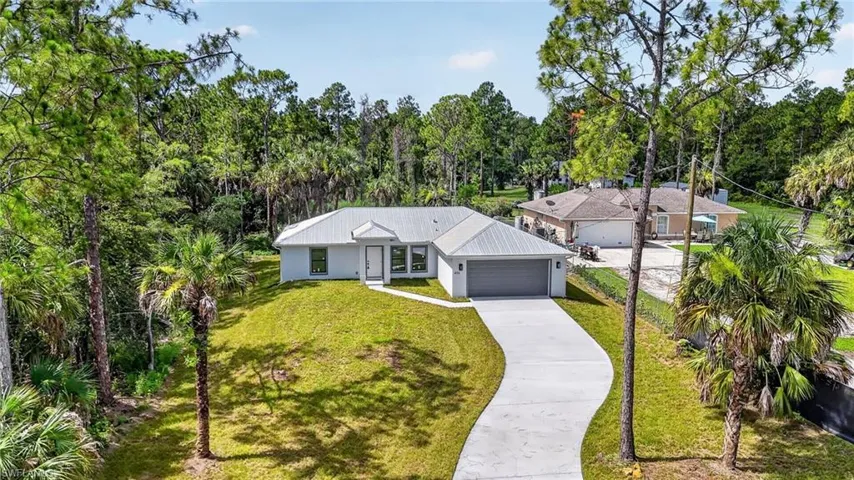 436 41 St Ave Ne Ave, Naples, Florida 34120