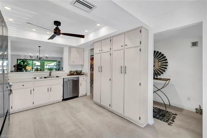 800 Misty Pines Cir 205, Naples, Florida 34105