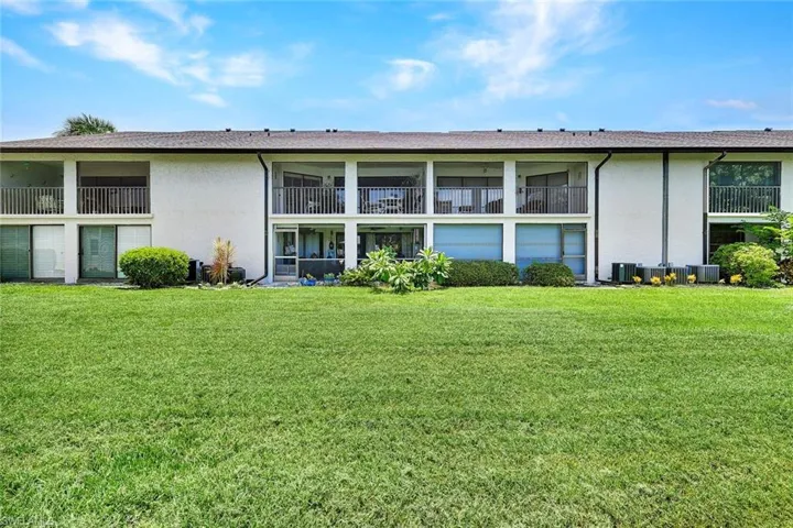 800 Misty Pines Cir 205, Naples, Florida 34105
