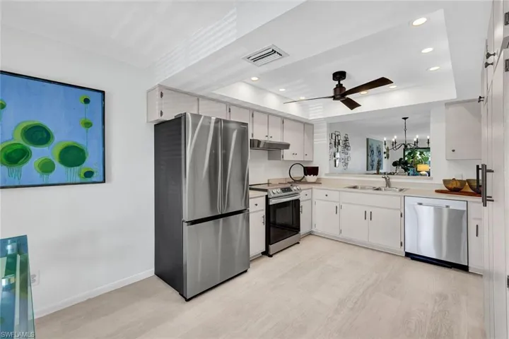 800 Misty Pines Cir 205, Naples, Florida 34105