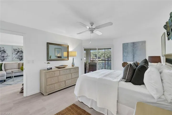 800 Misty Pines Cir 205, Naples, Florida 34105