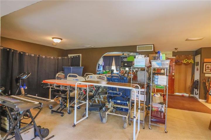 4102 SE 8th AVE, CAPE CORAL FL 33904