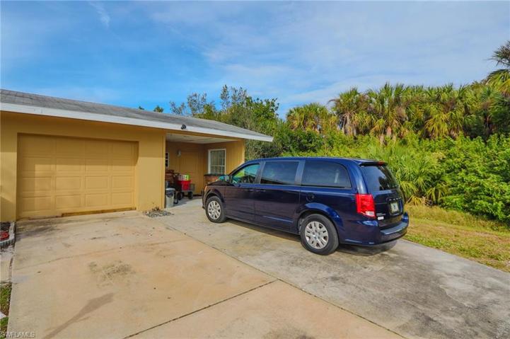 4102 SE 8th AVE, CAPE CORAL FL 33904