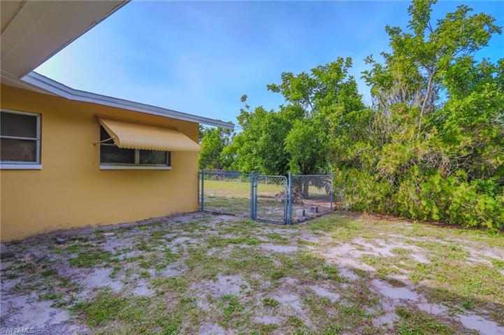 4102 SE 8th AVE, CAPE CORAL FL 33904