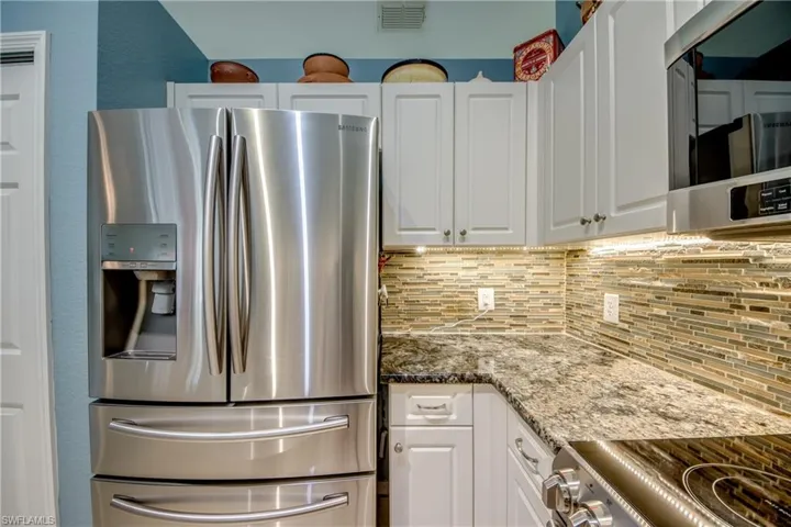 1821 Nw 1st Pl, Cape Coral, Florida 33993
