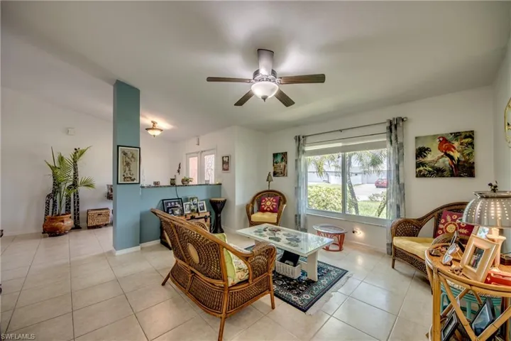 1821 Nw 1st Pl, Cape Coral, Florida 33993