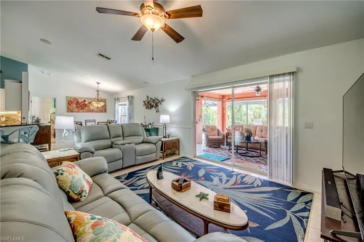 1821 Nw 1st Pl, Cape Coral, Florida 33993