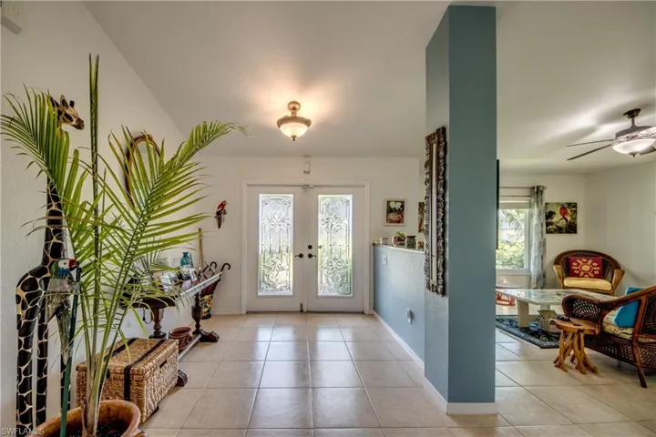 1821 Nw 1st Pl, Cape Coral, Florida 33993