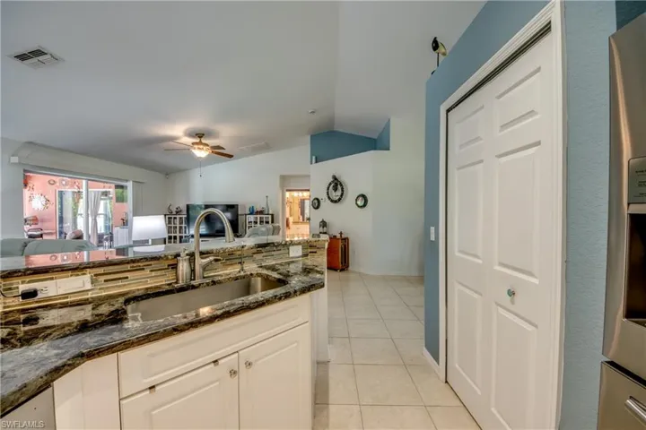 1821 Nw 1st Pl, Cape Coral, Florida 33993