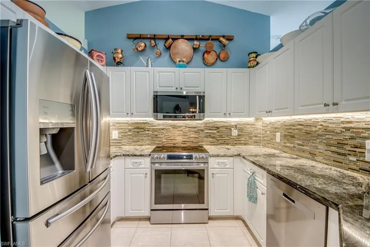1821 Nw 1st Pl, Cape Coral, Florida 33993
