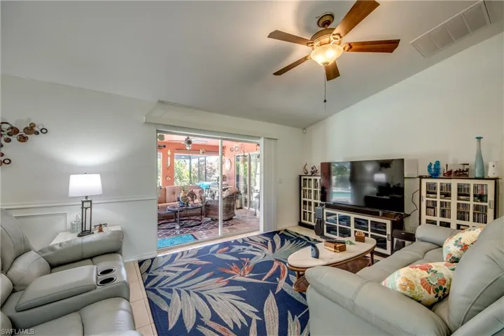 1821 Nw 1st Pl, Cape Coral, Florida 33993
