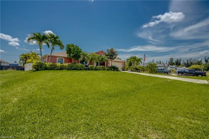 1821 Nw 1st Pl, Cape Coral, Florida 33993