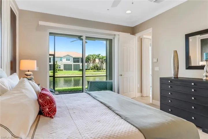 6549  Monterey  PT, Naples, FL 34105