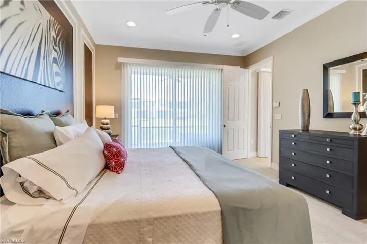 6549  Monterey  PT, Naples, FL 34105