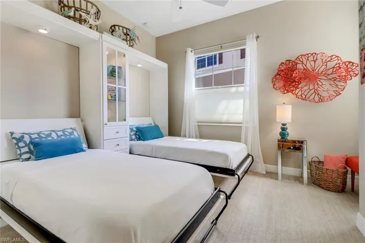 TWIN BEDS