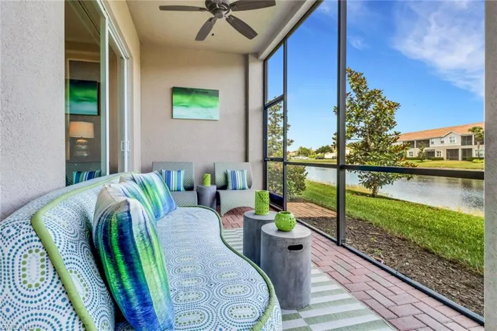 GORGEOUS LAKE VIEW