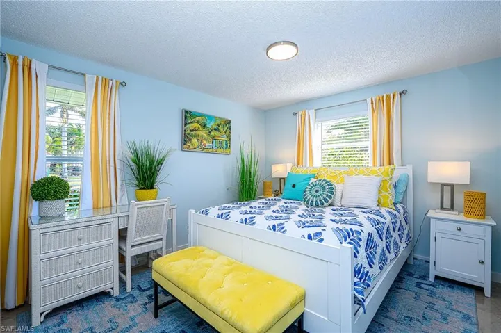 Guest room with desk for those quick emails in the morning!