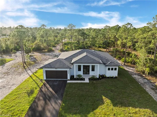 1631  Desoto N BLVD, Naples, FL 34120