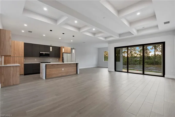1631  Desoto N BLVD, Naples, FL 34120