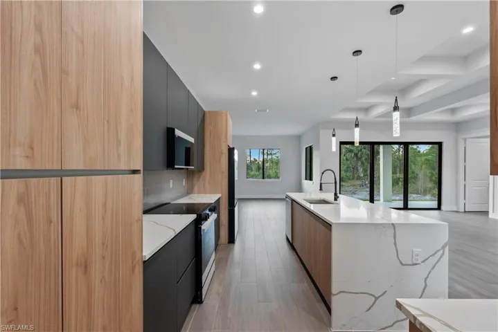 1631  Desoto N BLVD, Naples, FL 34120