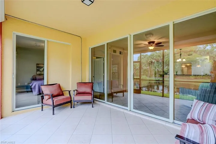 Sunroom with ceiling fan