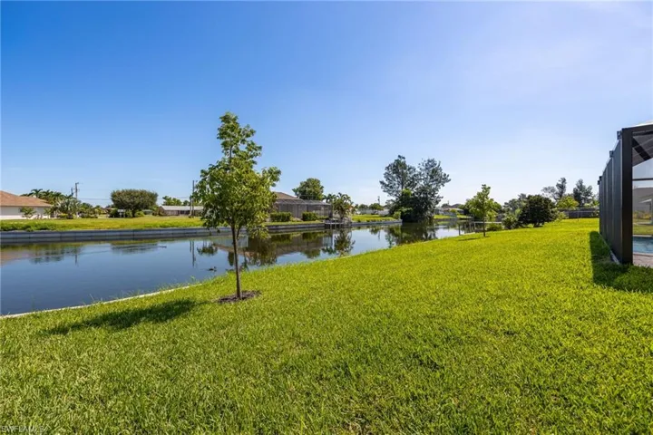1807 Ne 2nd St, Cape Coral, Florida 33909