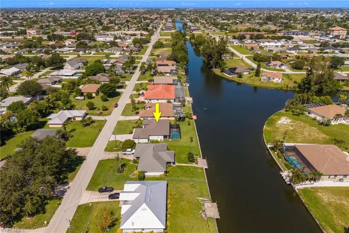 1807 Ne 2nd St, Cape Coral, Florida 33909