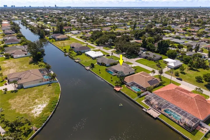 1807 Ne 2nd St, Cape Coral, Florida 33909