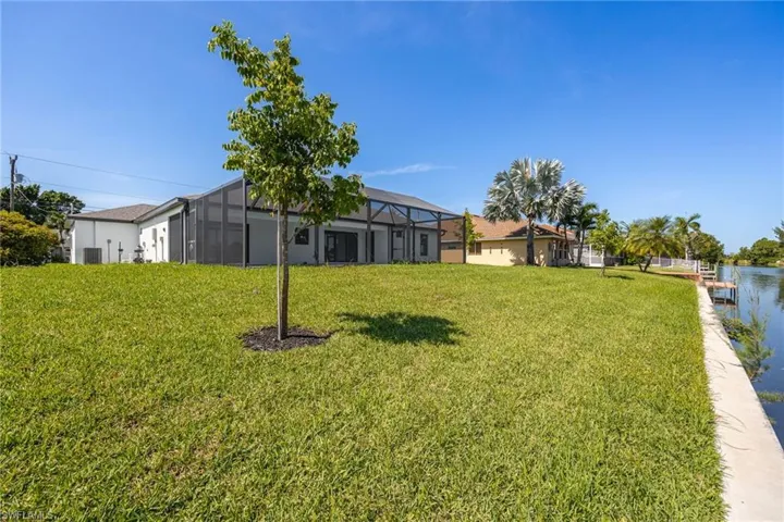 1807 Ne 2nd St, Cape Coral, Florida 33909